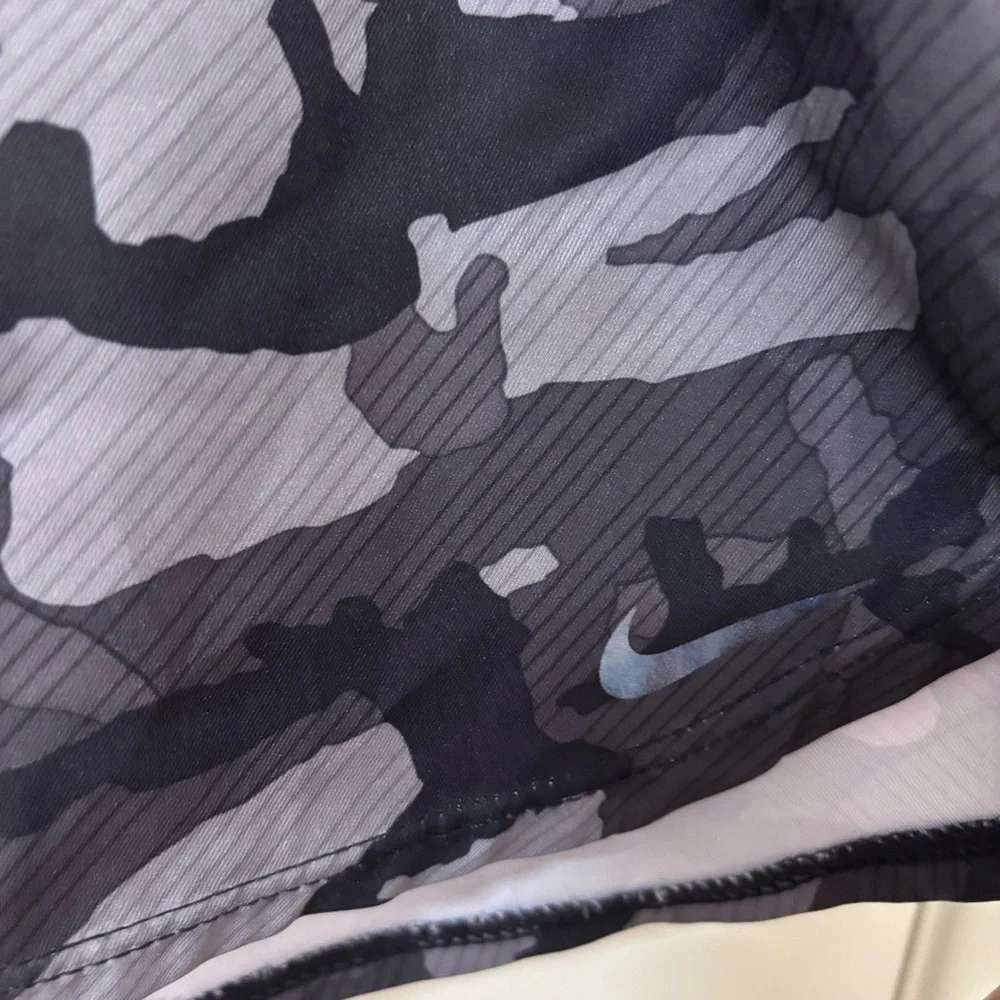 Nike Camouflage camo swim board Shorts black gray size M
